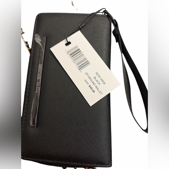 Steve Madden Handbags - Steve Madden NWT black clutch/wallet